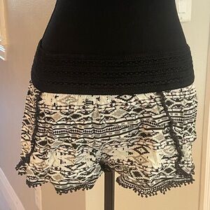Black and White Patterned Women's Shorts